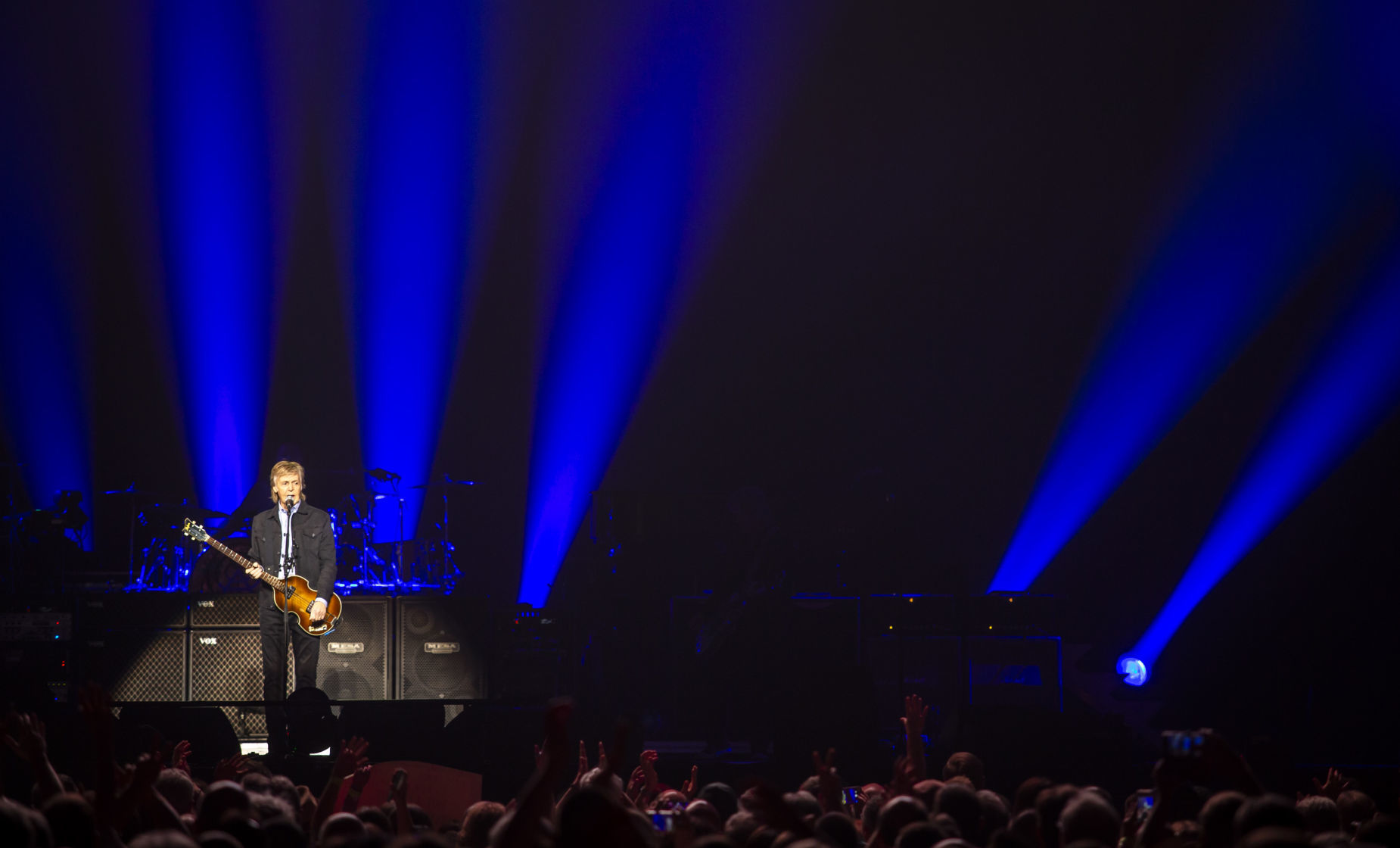 061219-McCartney-Concert-004